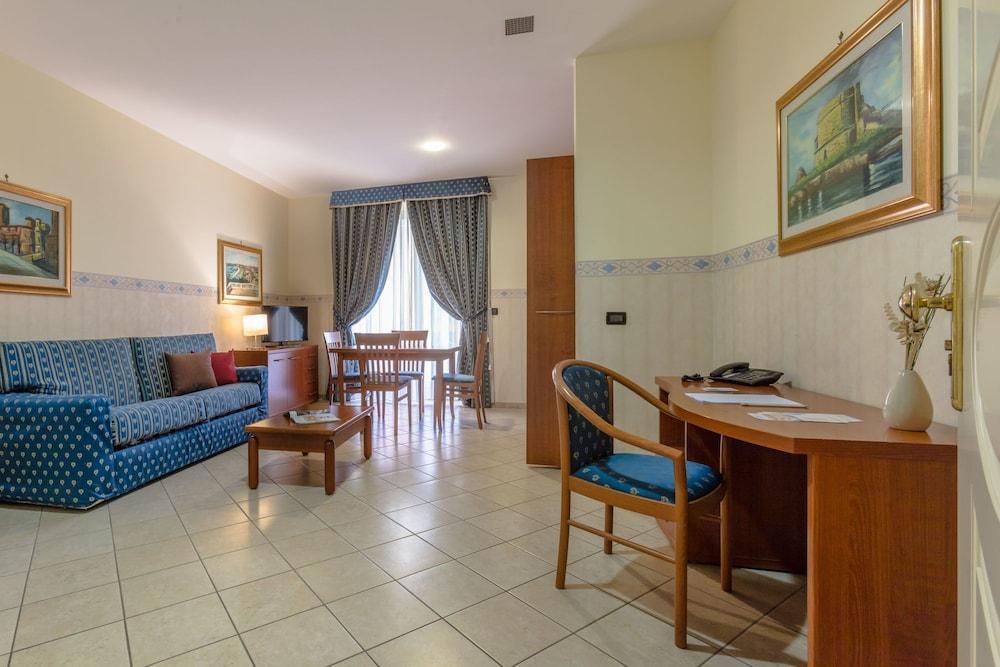 Hotel Traiano Civitavecchia Luaran gambar