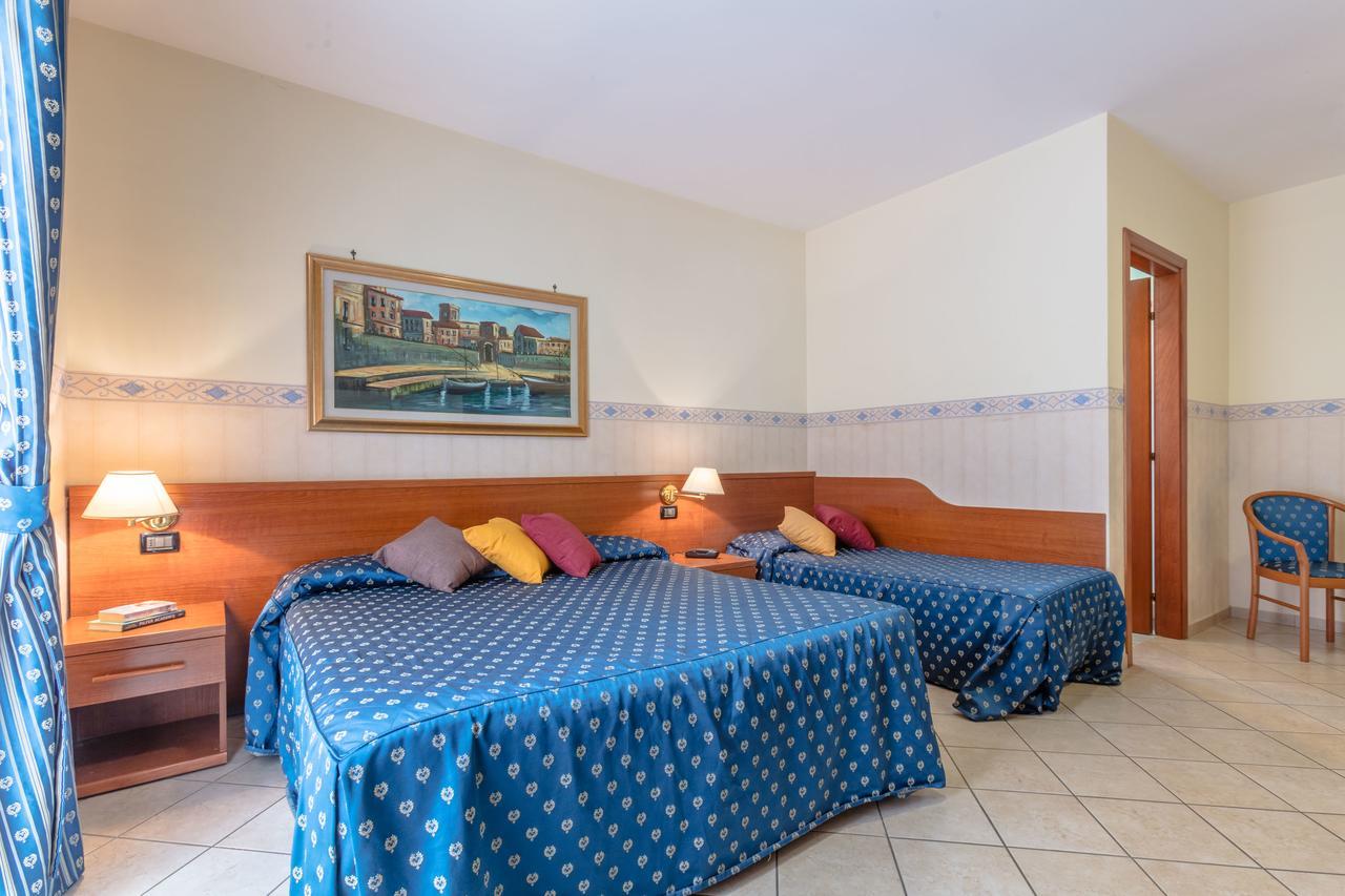 Hotel Traiano Civitavecchia Luaran gambar