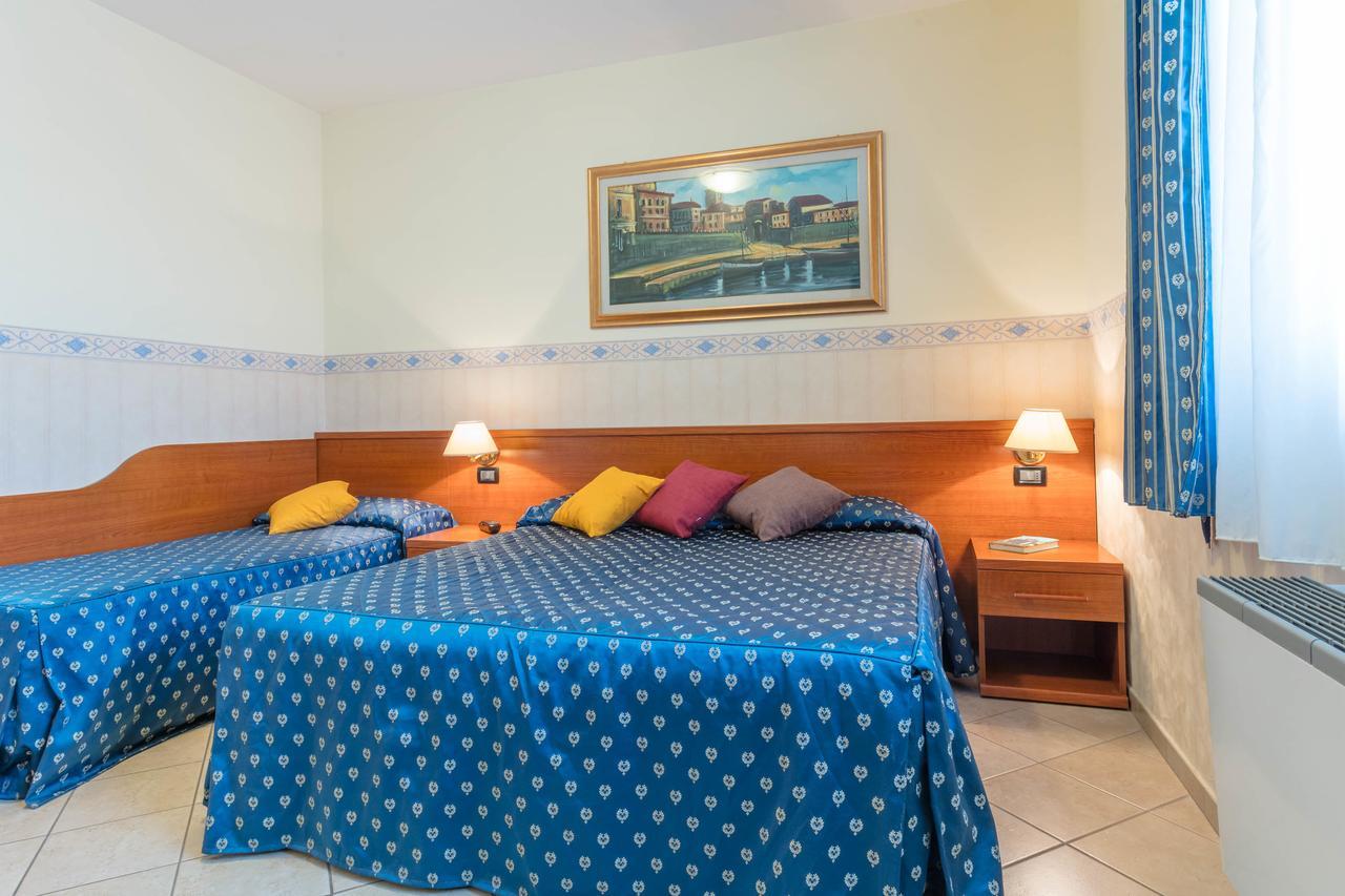 Hotel Traiano Civitavecchia Luaran gambar