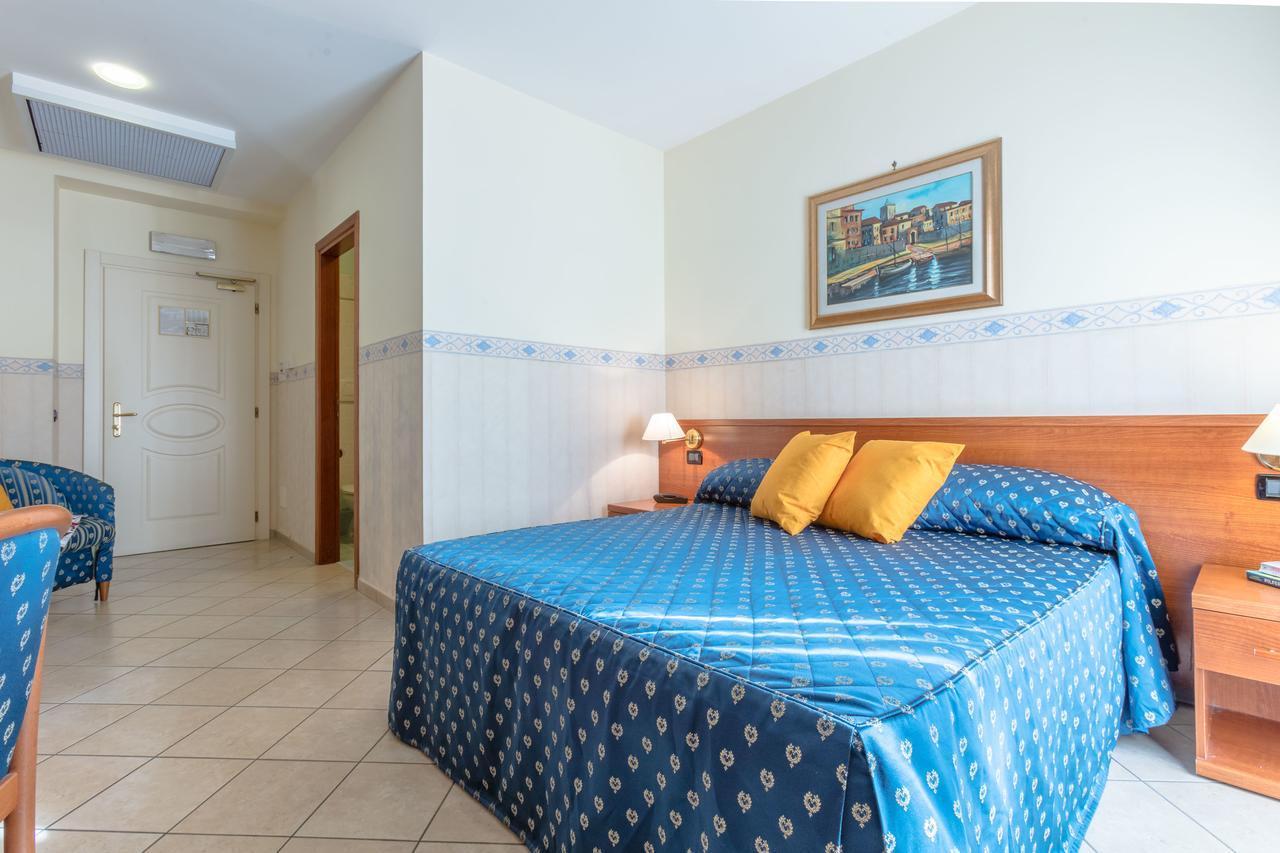 Hotel Traiano Civitavecchia Luaran gambar