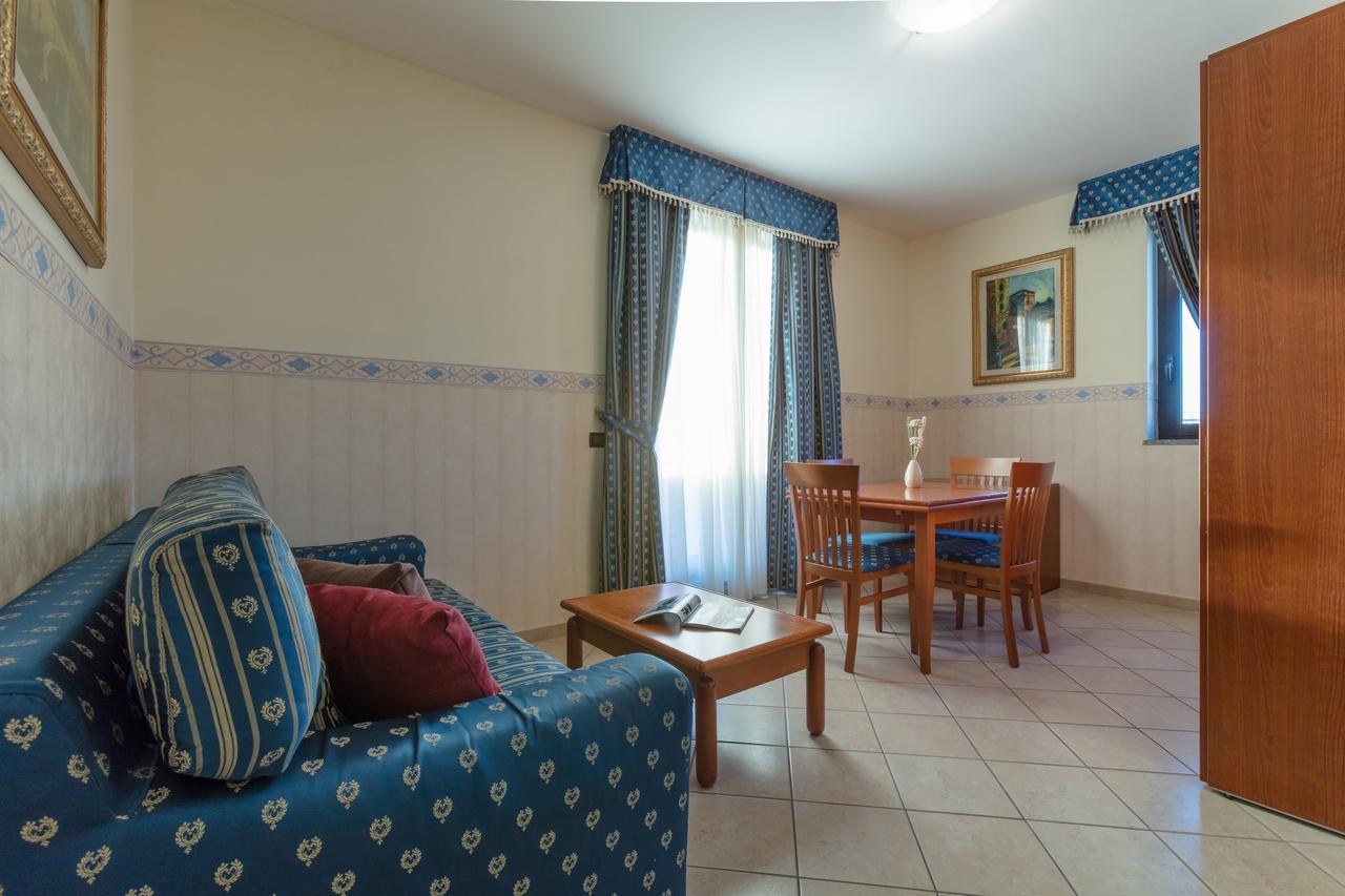 Hotel Traiano Civitavecchia Luaran gambar