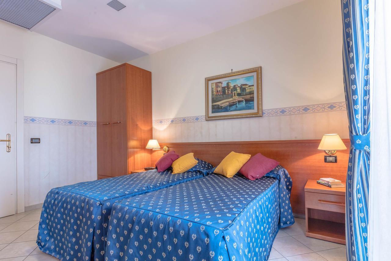 Hotel Traiano Civitavecchia Luaran gambar