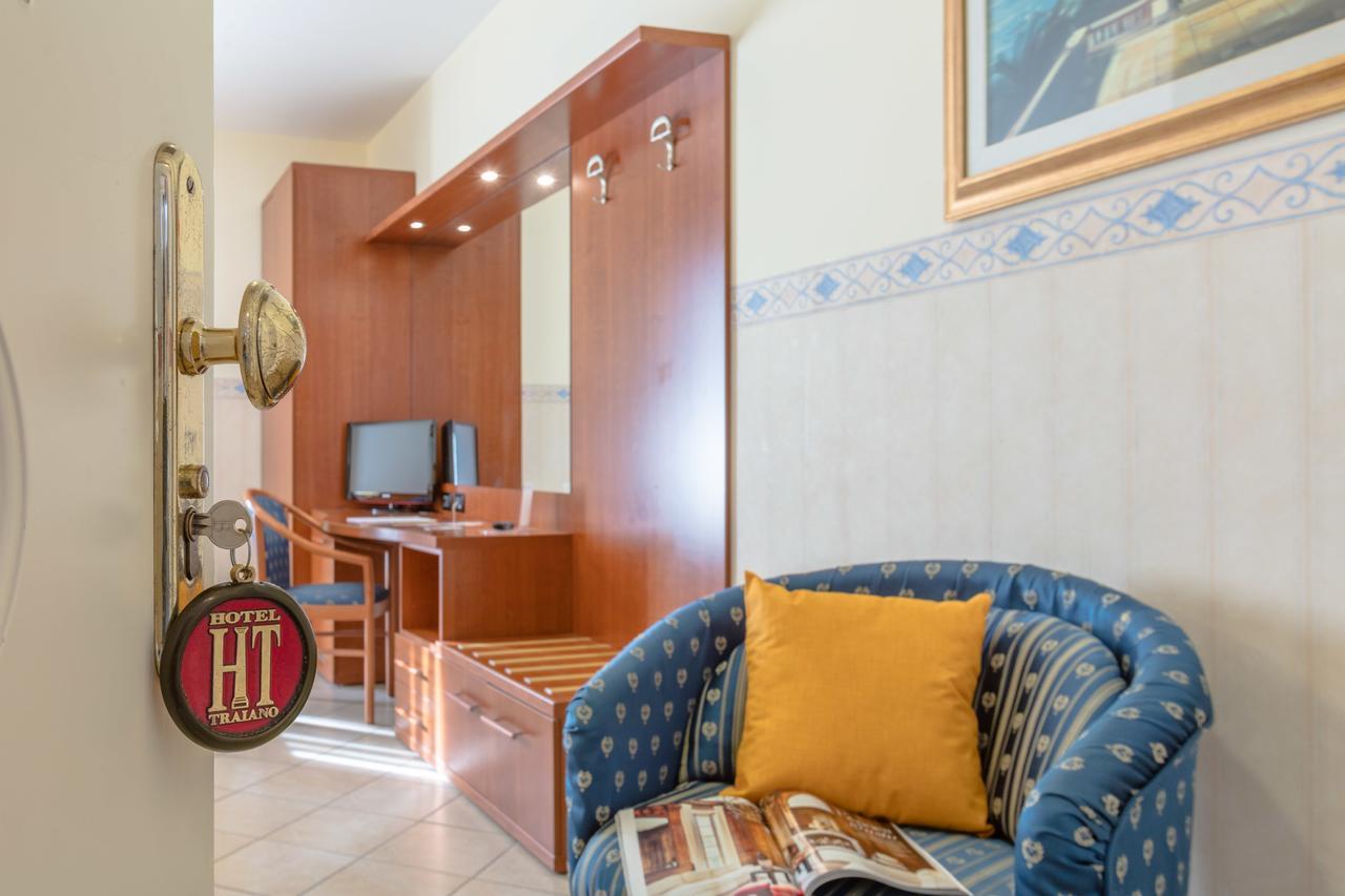 Hotel Traiano Civitavecchia Luaran gambar