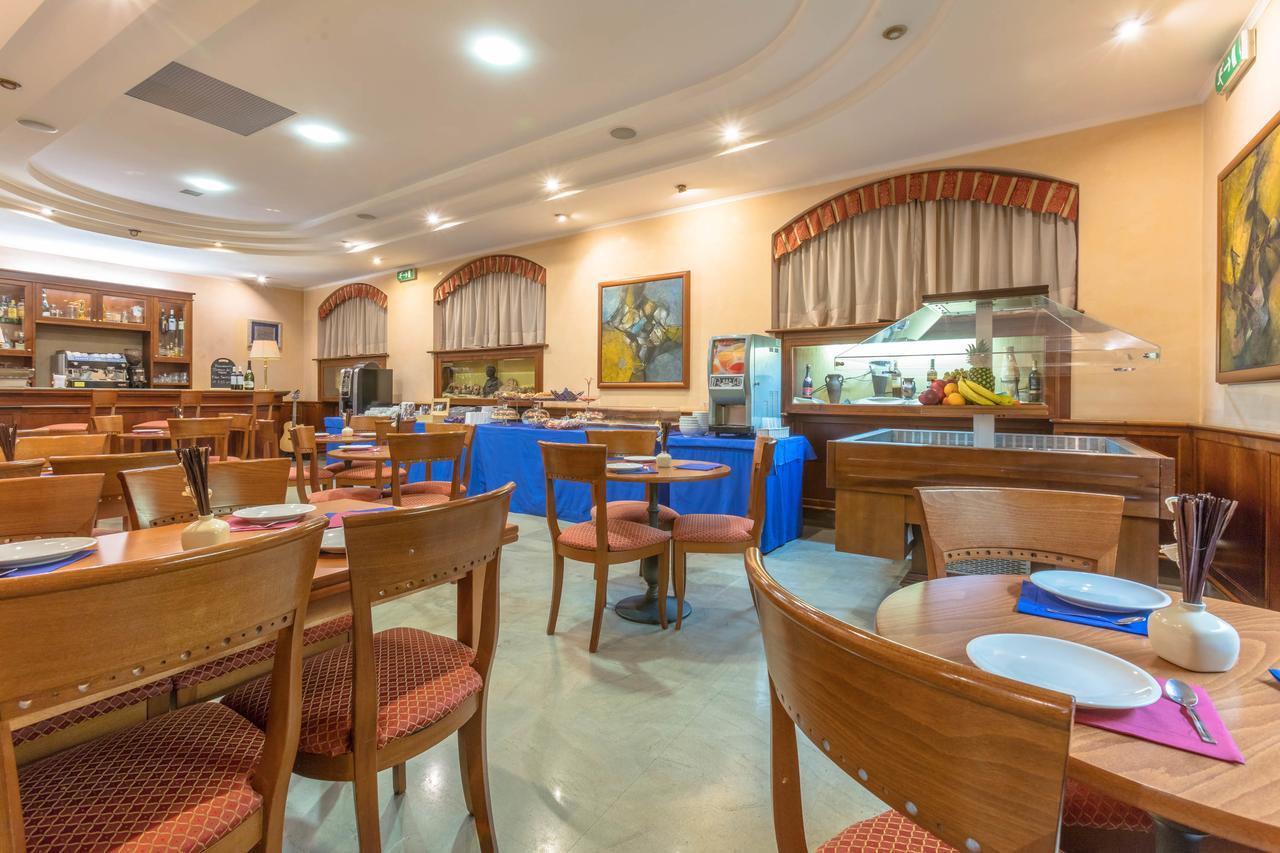 Hotel Traiano Civitavecchia Luaran gambar