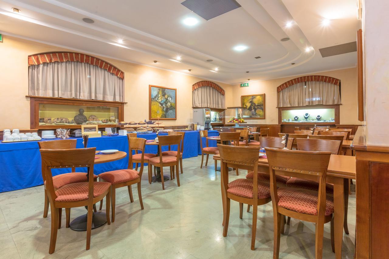 Hotel Traiano Civitavecchia Luaran gambar