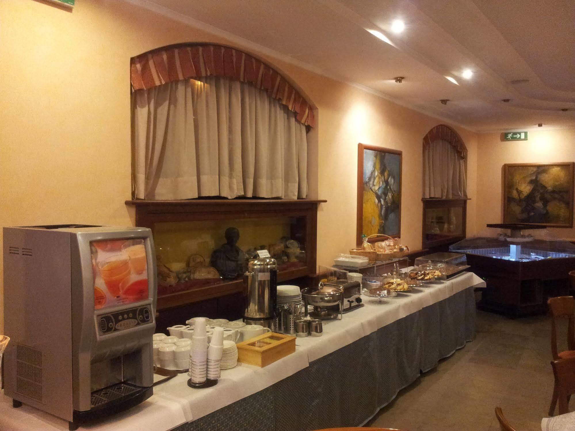 Hotel Traiano Civitavecchia Luaran gambar